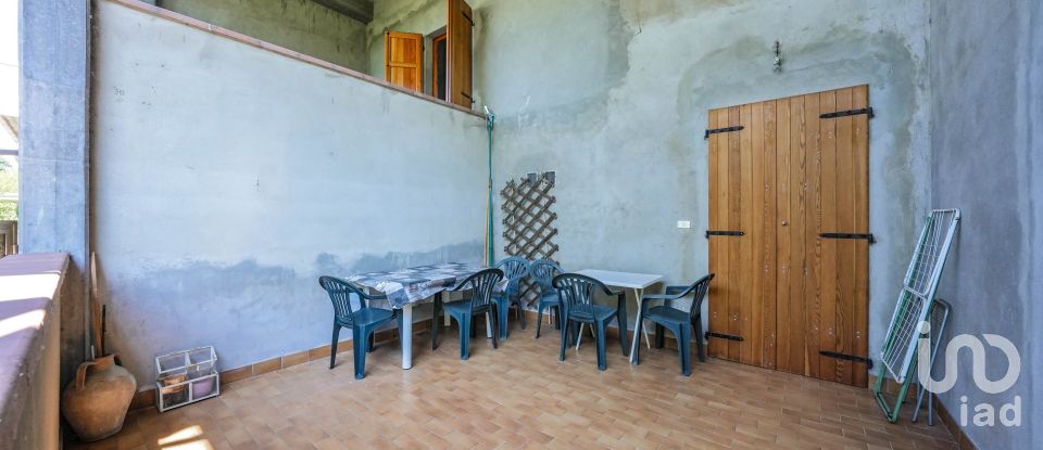 Traditional house 20 rooms of 250 m² in Langhirano (43013)