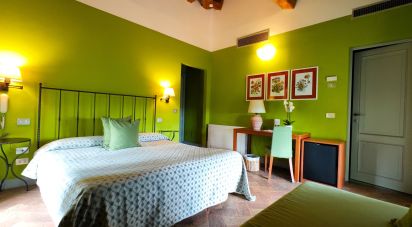 Hotel 3* of 1,200 m² in San Gimignano (53030)