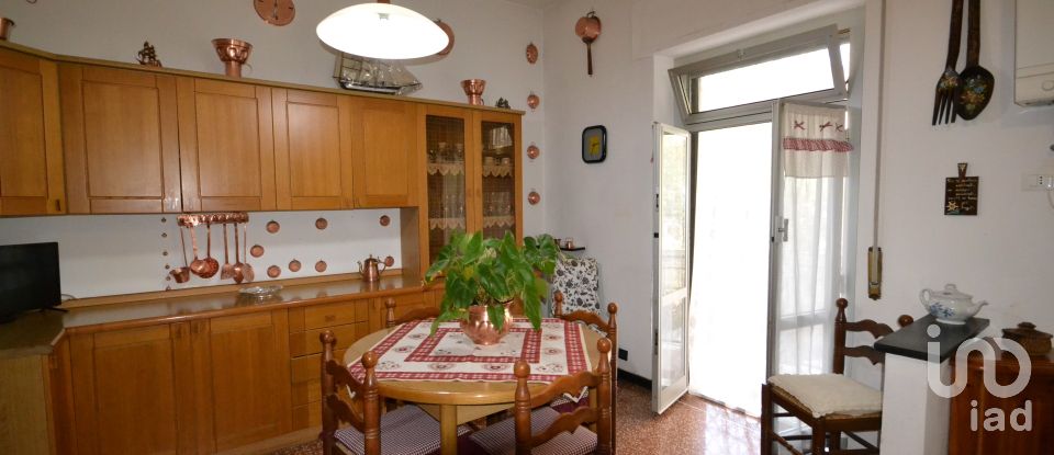 Four-room apartment of 79 m² in Genova (16133)