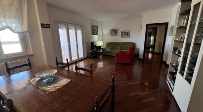 Apartment 10 rooms of 120 m² in Fermo (63900)