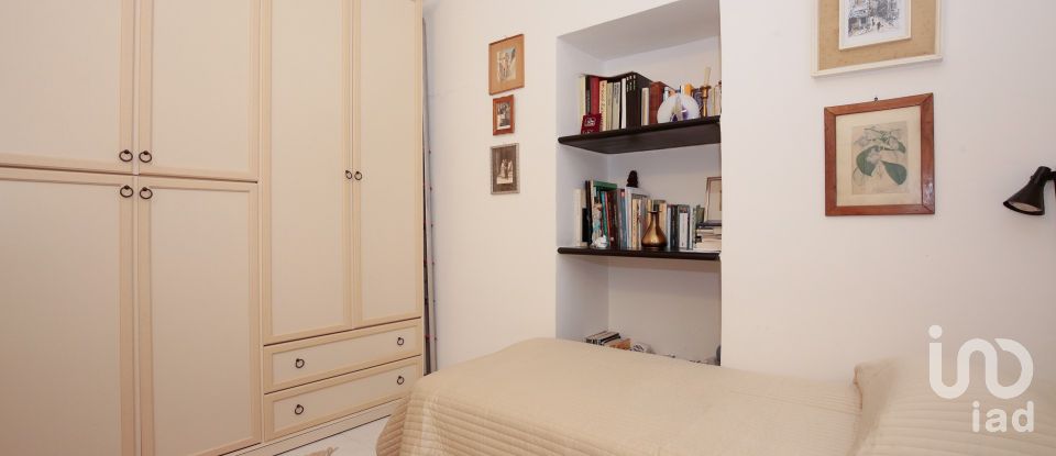 Four-room apartment of 60 m² in Genova (16126)