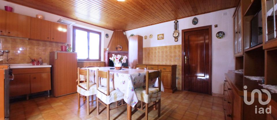 Apartment 10 rooms of 233 m² in Filottrano (60024)