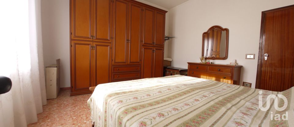 Appartamento 10 locali di 233 m² a Filottrano (60024)