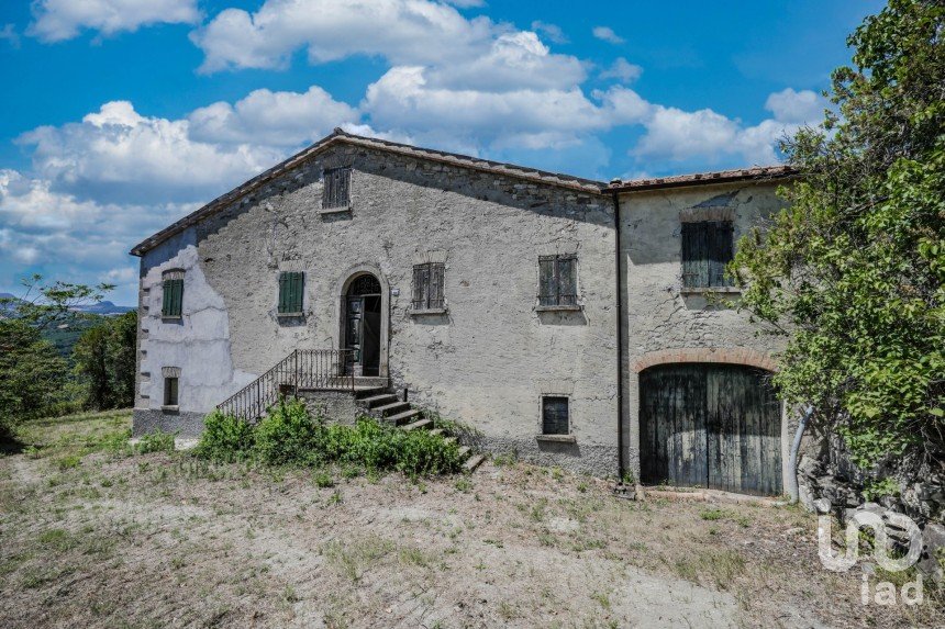 Rustico 7 locali di 324 m² in San Leo (47865)