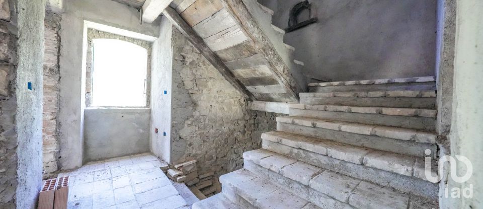 Rustico 7 locali di 324 m² in San Leo (47865)