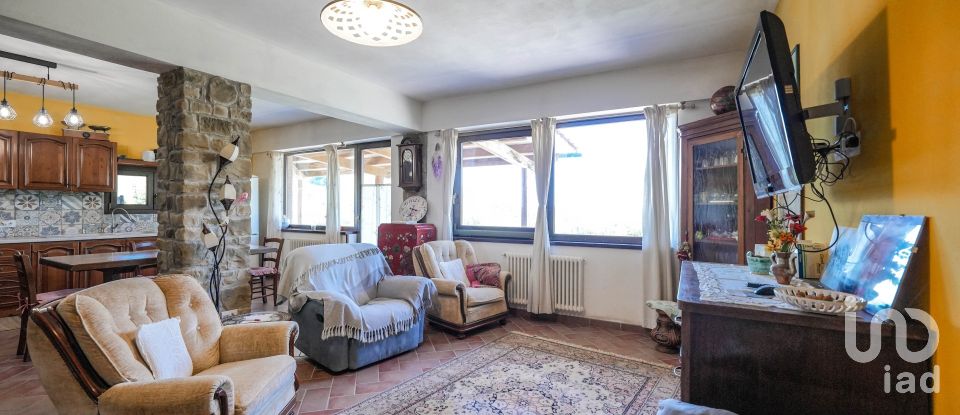 Casa indipendente 6 locali di 191 m² in San Leo (47865)