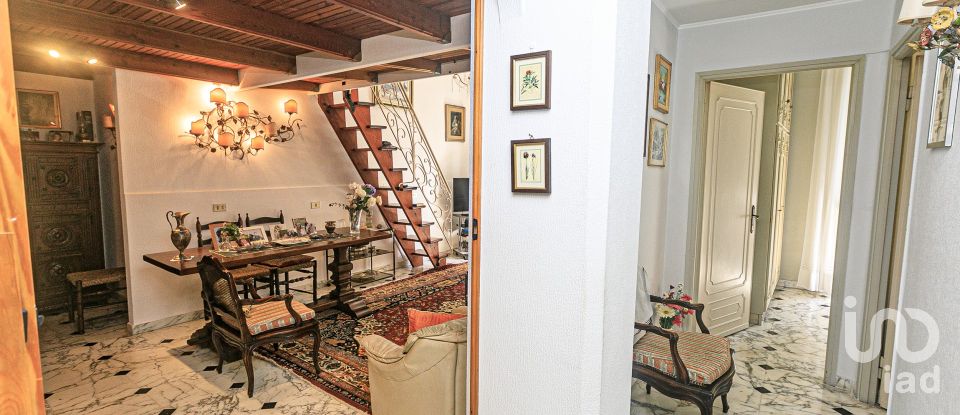 Appartamento 6 locali di 91 m² a Genova (16145)