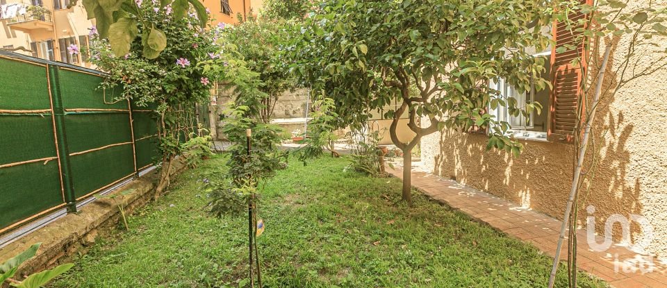 Apartment 6 rooms of 91 m² in Genova (16145)