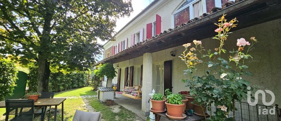 Barn conversion 8 rooms of 250 m² in Viarigi (14030)