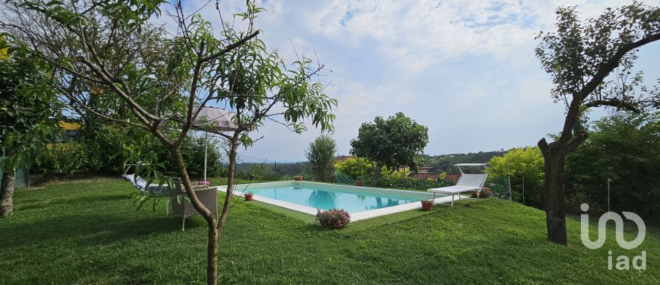 Villa storica 8 locali di 250 m² in Viarigi (14030)