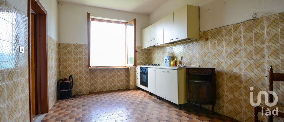 House 11 rooms of 200 m² in Prunetto (12077)