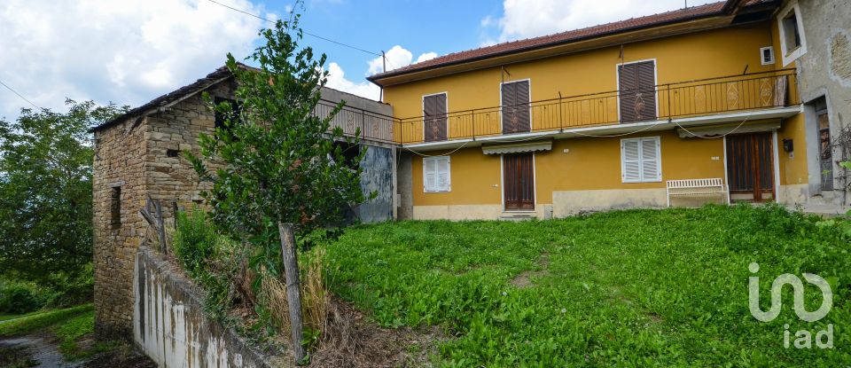 House 11 rooms of 200 m² in Prunetto (12077)