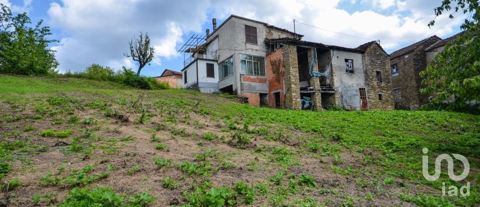 Casa 11 locali di 200 m² in Prunetto (12077)