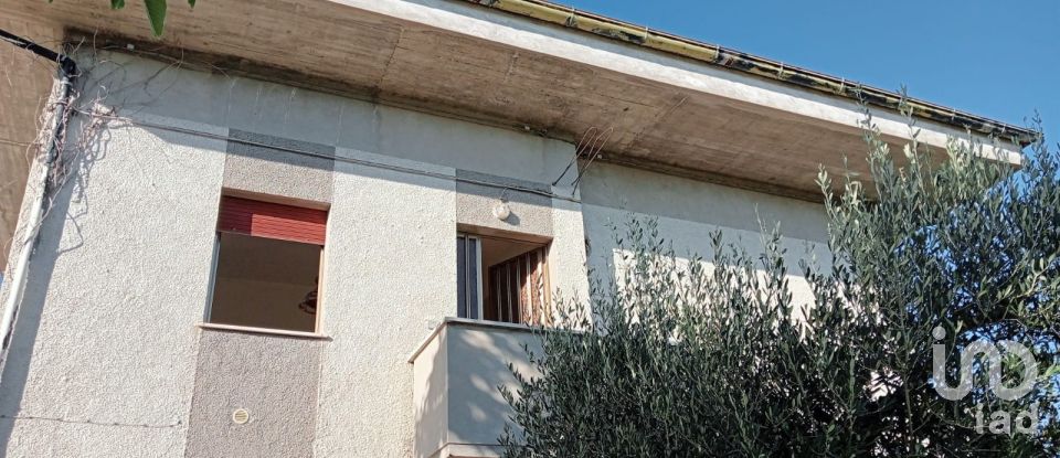 Farm 10 rooms of 630 m² in Fano (61032)