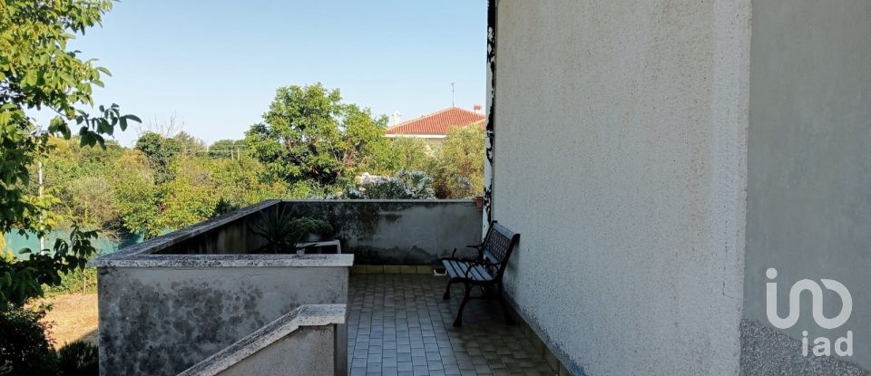 Farm 10 rooms of 630 m² in Fano (61032)