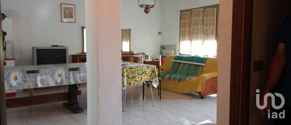 Villa 10 locali di 630 m² in Fano (61032)