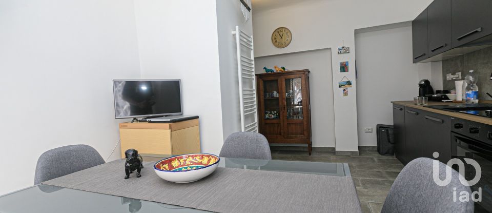 Apartment 5 rooms of 105 m² in Genova (16124)