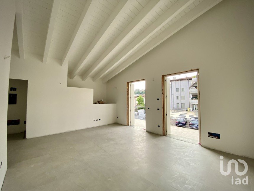 Loft 4 rooms of 110 m² in Volta Mantovana (46049)