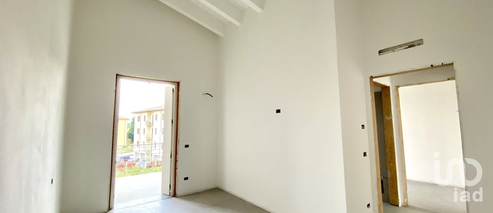 Attico / Mansarda / Loft 4 locali di 110 m² a Volta Mantovana (46049)