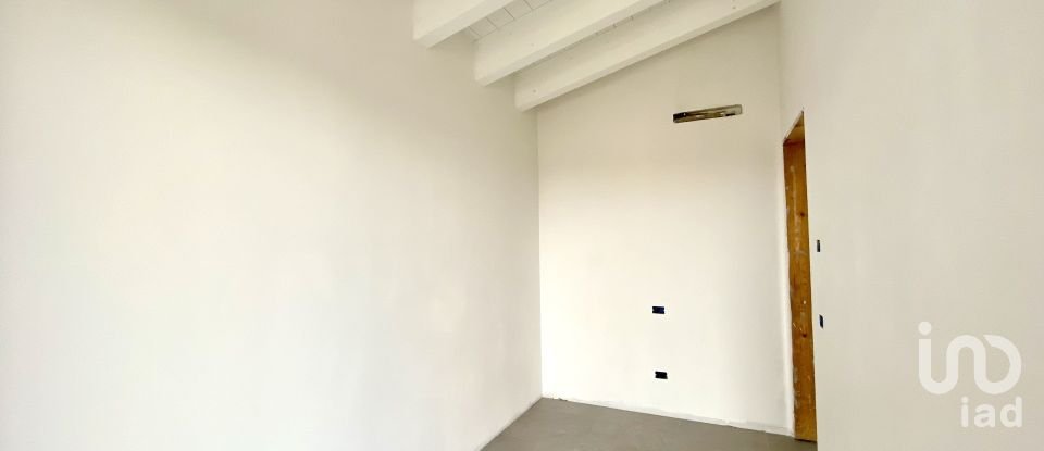 Attico / Mansarda / Loft 4 locali di 110 m² a Volta Mantovana (46049)