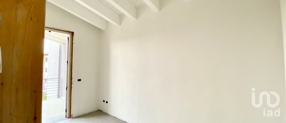 Attico / Mansarda / Loft 4 locali di 110 m² a Volta Mantovana (46049)