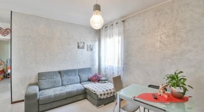 Three-room apartment of 63 m² in Carugo (22060)