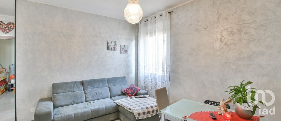 Three-room apartment of 63 m² in Carugo (22060)