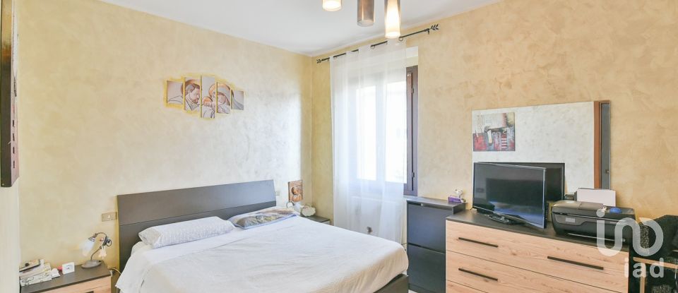 Three-room apartment of 63 m² in Carugo (22060)