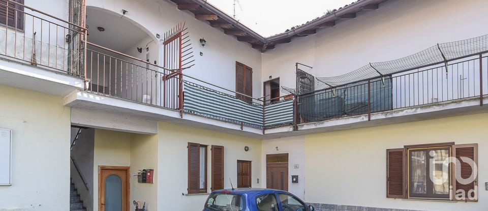 Three-room apartment of 63 m² in Carugo (22060)