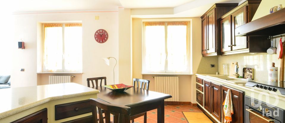 Casa 10 locali di 240 m² in Saliceto (12079)