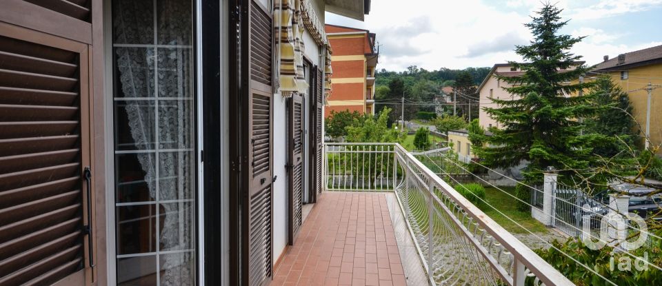 House 10 rooms of 240 m² in Saliceto (12079)