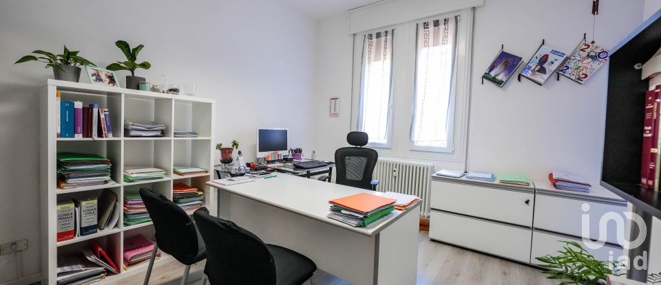 Appartamento 6 locali di 115 m² a Ferrara (44121)