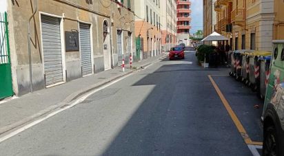 Attività locali di 120 m² in Genova (16155)