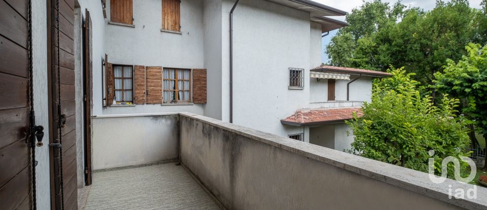 Three-room apartment of 77 m² in Sirmione (25019)