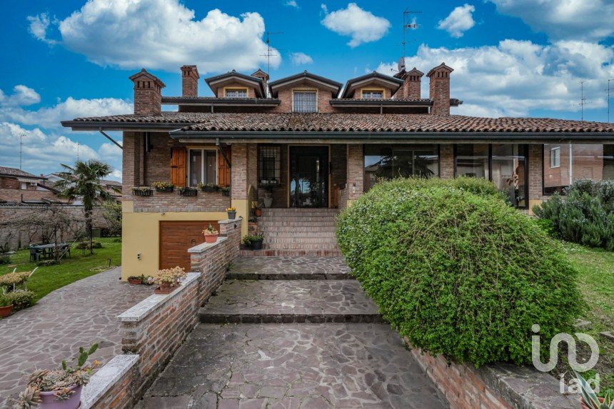 Casa indipendente 8 locali di 343 m² in Portomaggiore (44015)