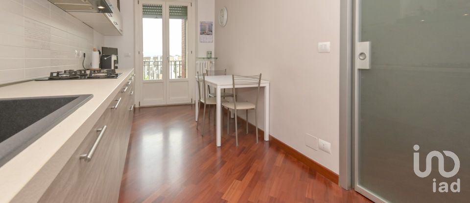 Four-room apartment of 105 m² in Torino (10149)