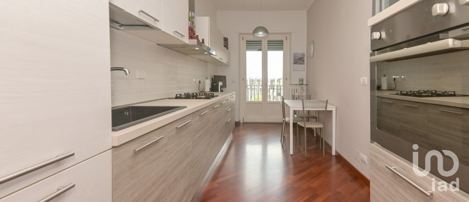 Four-room apartment of 105 m² in Torino (10149)