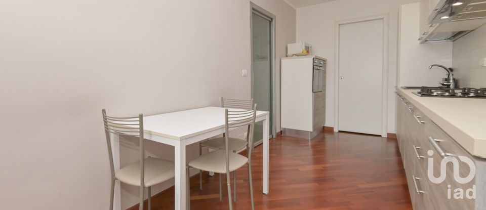 Four-room apartment of 105 m² in Torino (10149)