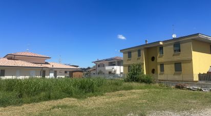 Land of 630 m² in Isola Rizza (37050)