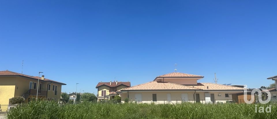 Land of 630 m² in Isola Rizza (37050)