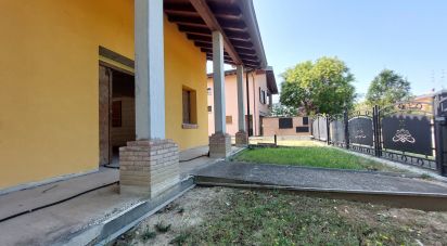 Villa 8 locali di 200 m² in Bagnolo in Piano (42011)
