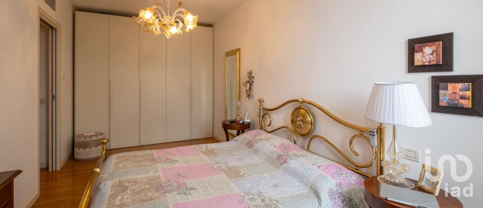 Three-room apartment of 92 m² in Montichiari (25018)