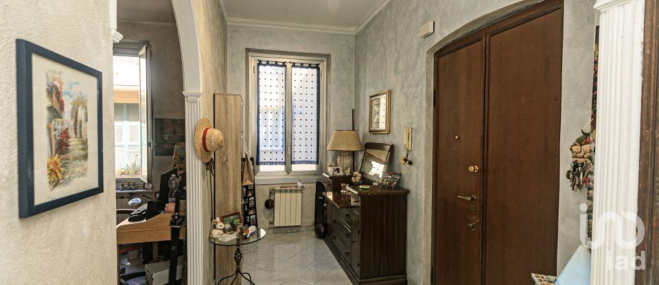 Four-room apartment of 110 m² in Genova (16151)