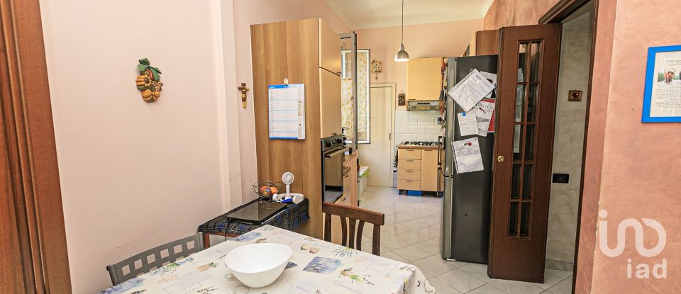 Four-room apartment of 110 m² in Genova (16151)