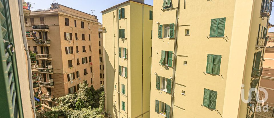 Four-room apartment of 110 m² in Genova (16151)