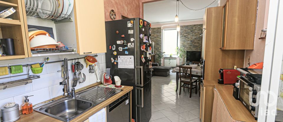 Four-room apartment of 110 m² in Genova (16151)