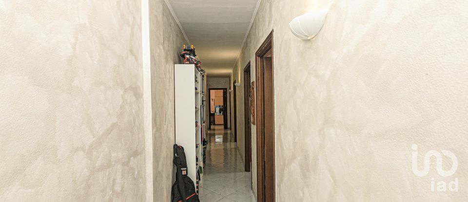 Four-room apartment of 110 m² in Genova (16151)