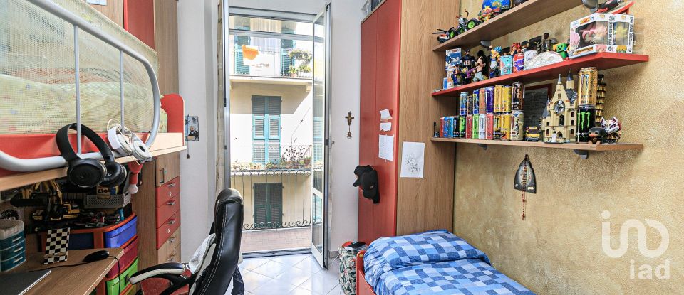 Four-room apartment of 110 m² in Genova (16151)