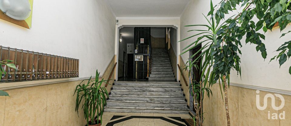 Four-room apartment of 110 m² in Genova (16151)