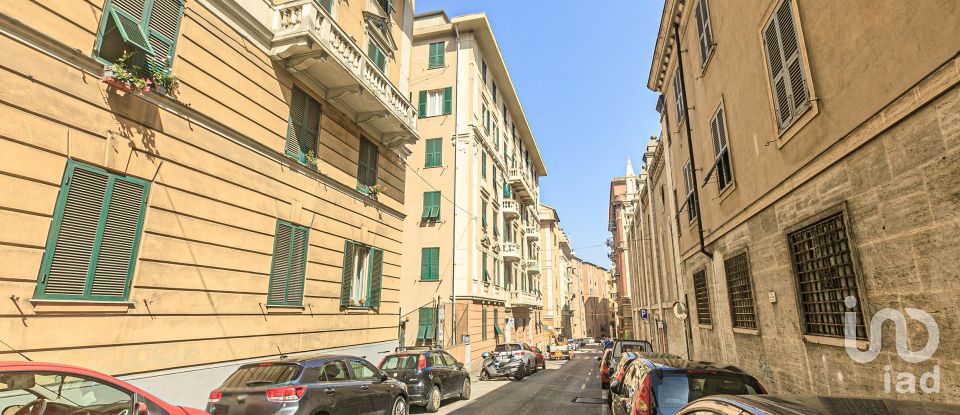 Four-room apartment of 110 m² in Genova (16151)